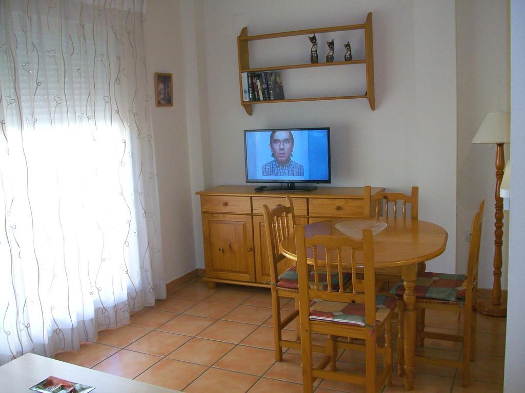 Apartamentos Par Tres - Oliva Nova Rum bild