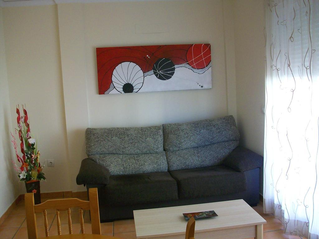 Apartamentos Par Tres - Oliva Nova Rum bild